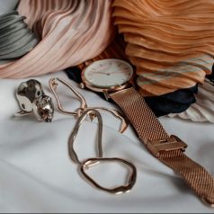 Elevate Your Outfit with the Right Accessories